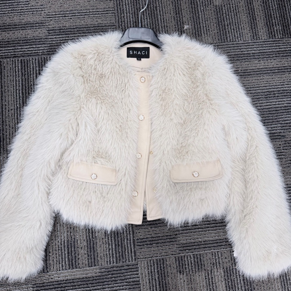 NWT SHACI Faux Fur Jacket – super soft, chic and cozy